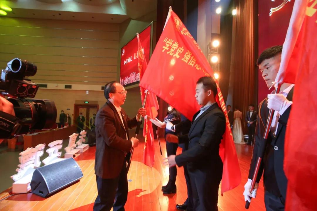 c354473ff9894332843ccef4601058f6.jpg c354473ff9894332843ccef4601058f6.jpg