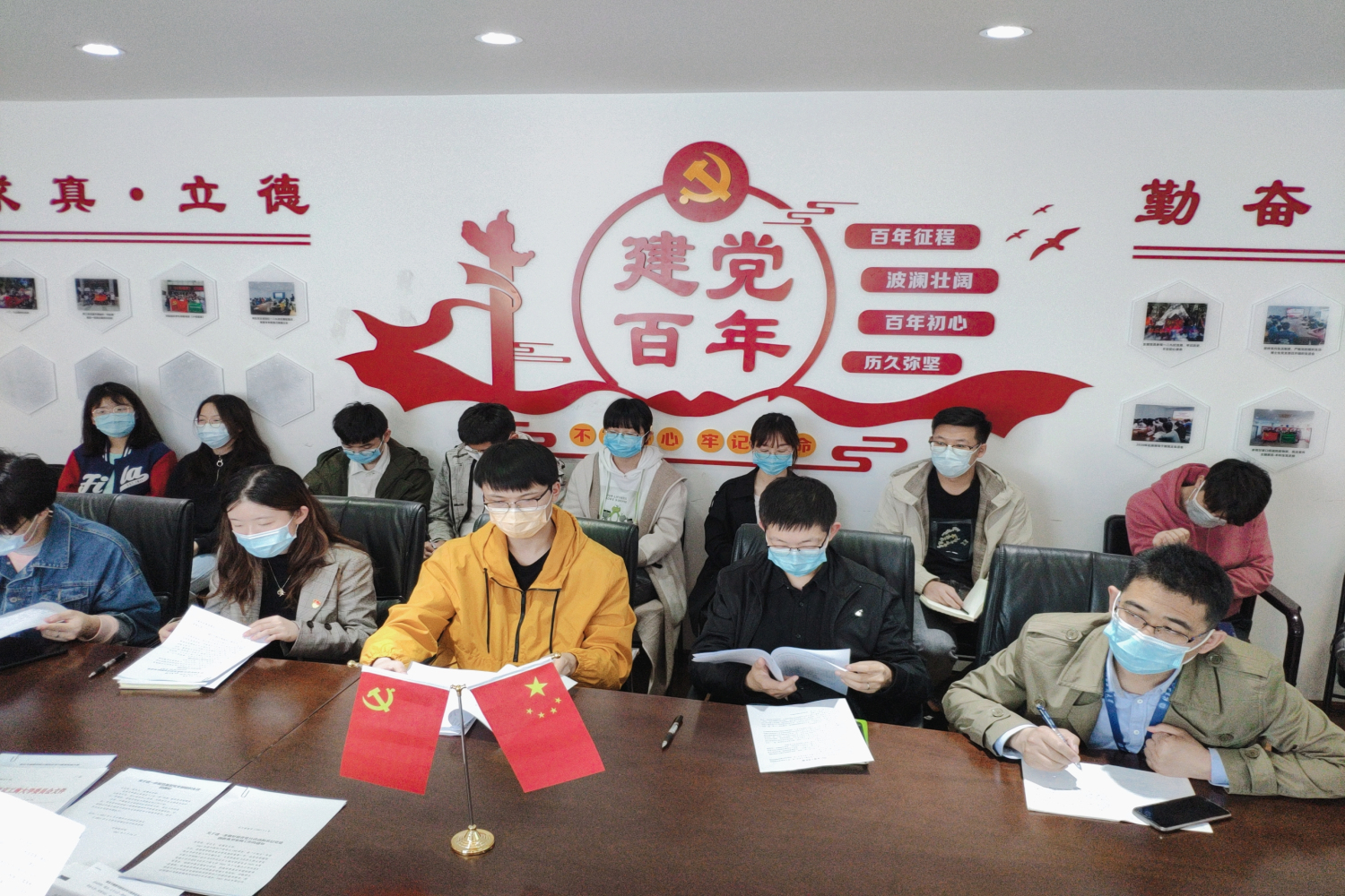 ec309959a18a416a983d791971b8f893.jpg ec309959a18a416a983d791971b8f893.jpg